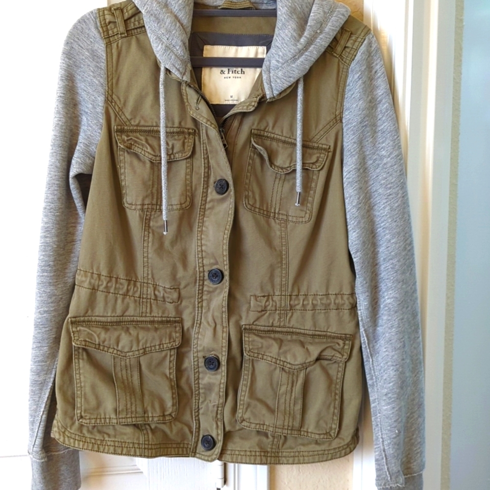 Abercrombie & Fitch Cargo Hooded Utility Jacket